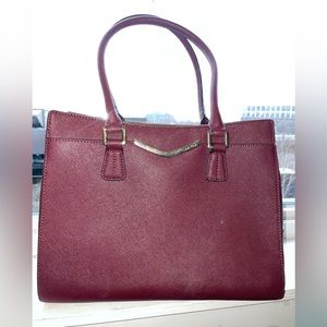 Calvin Klein Excellent Condition Leather Handbag